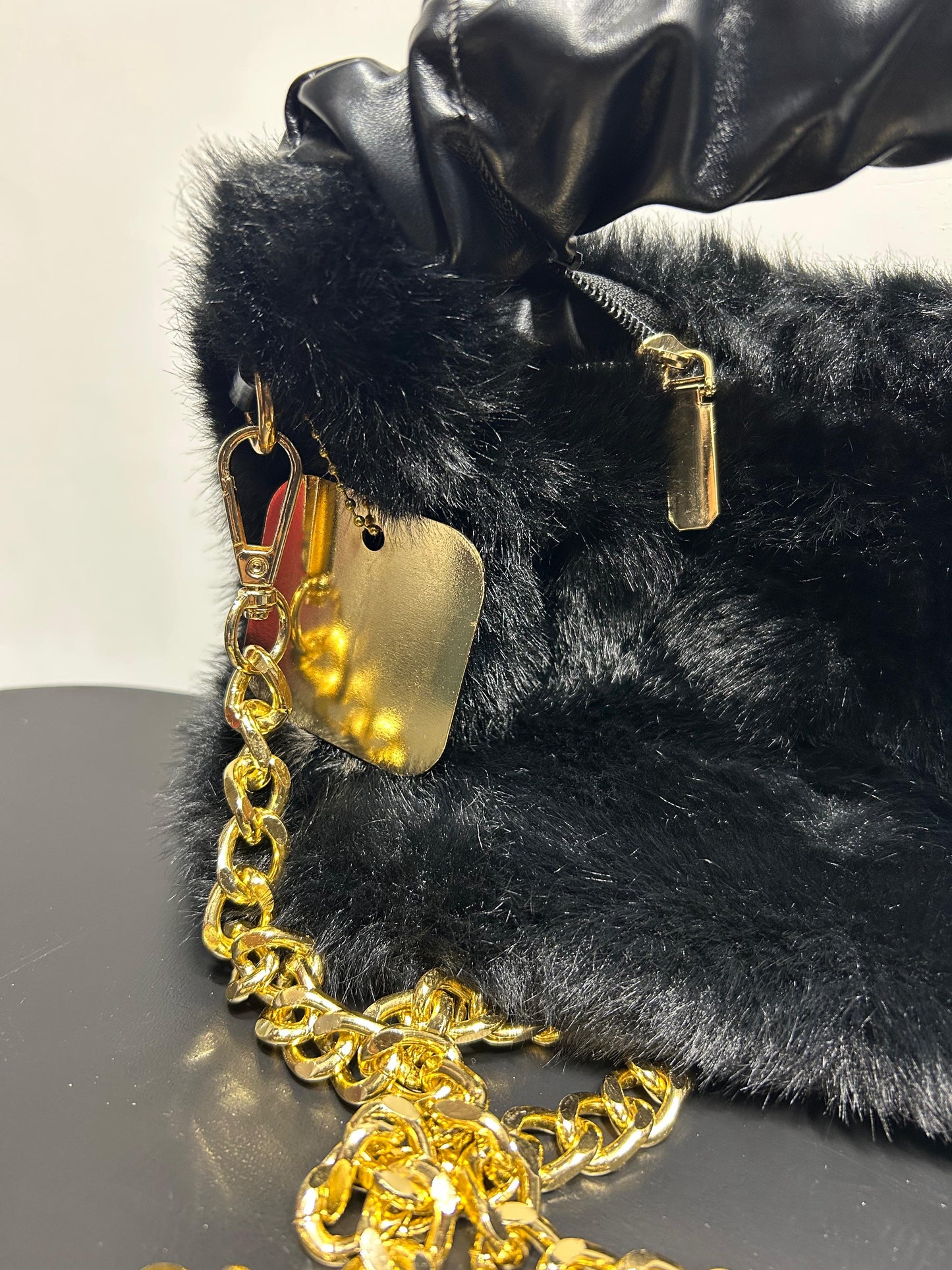 Borsa con Manico in Pelle