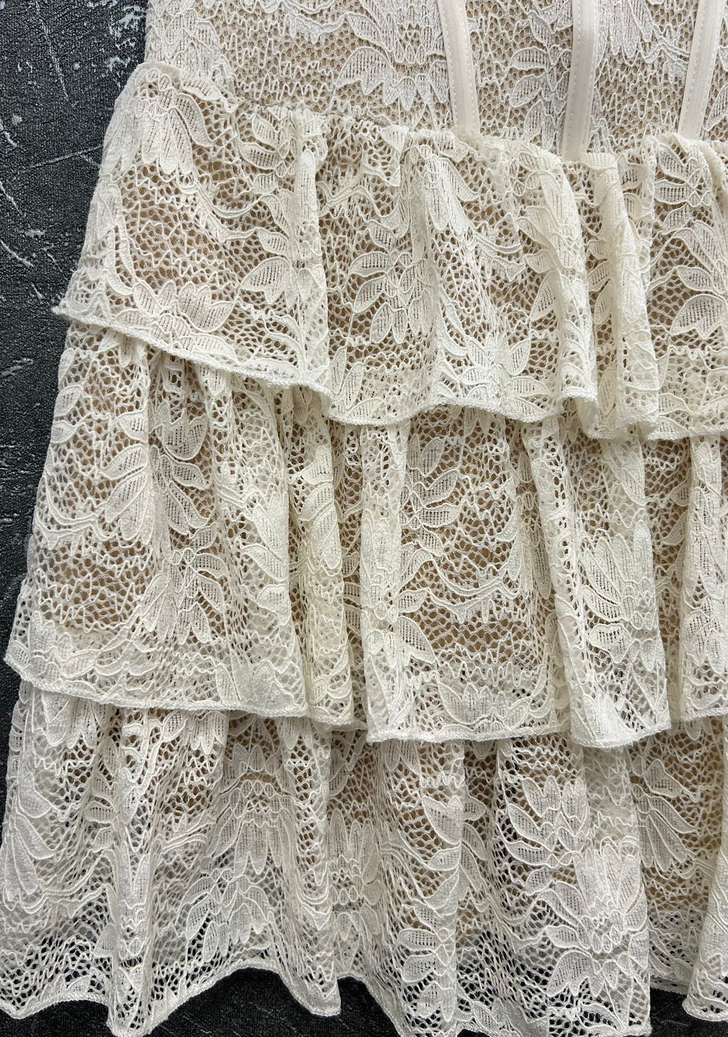 Vestitino corto in pizzo