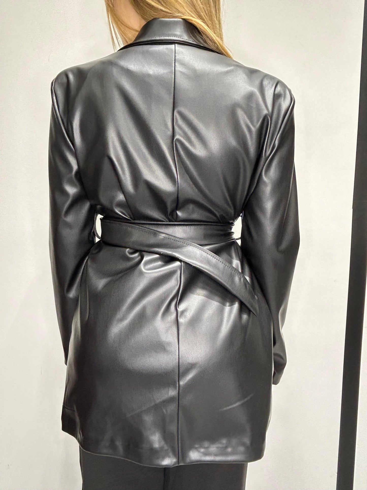 Giacca in Pelle Asimmetrica