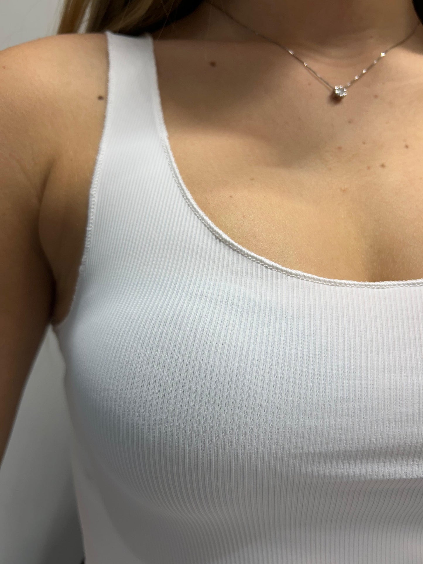 Body elasticizzato a costine