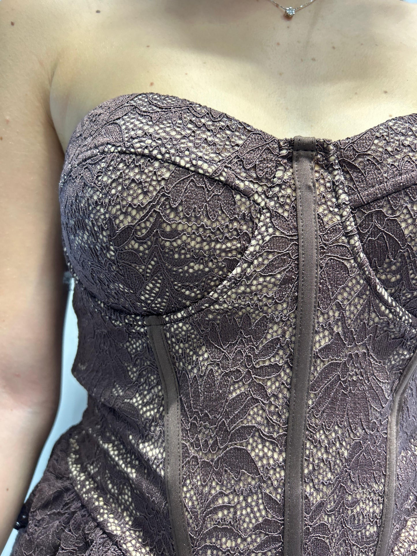 Vestitino corto in pizzo