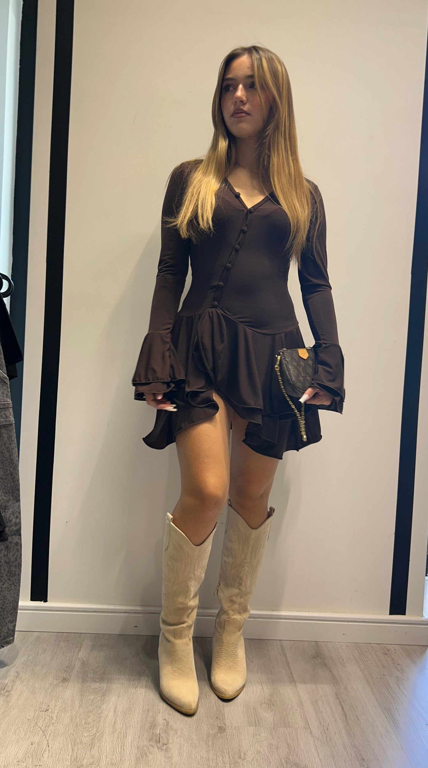 Vestitino elegante con balze