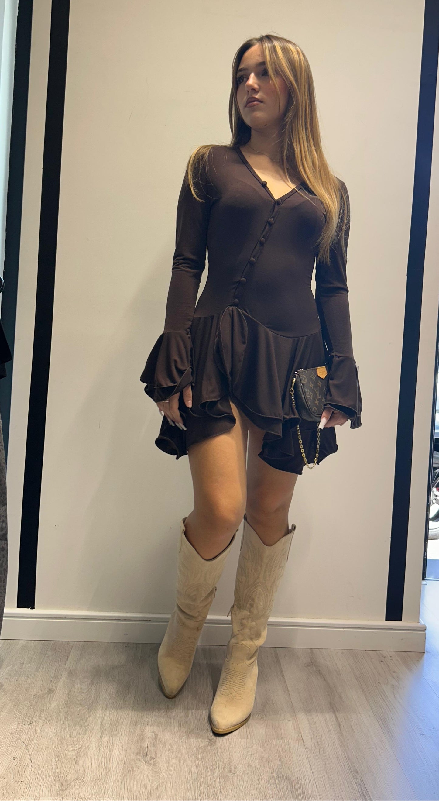 Vestitino elegante con balze