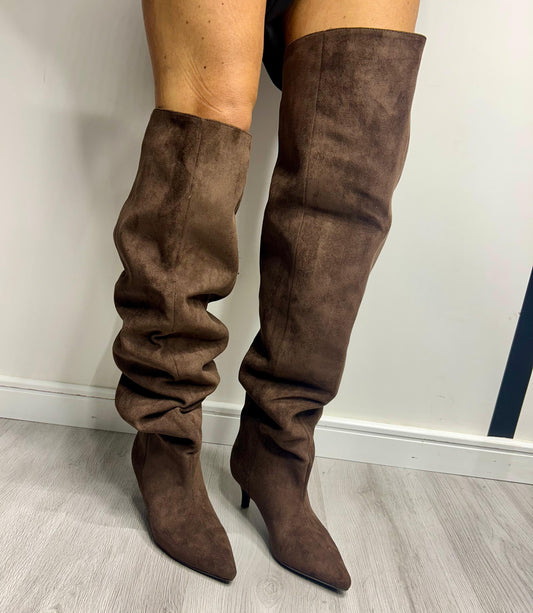 Stivale Alto in Camoscio Marrone